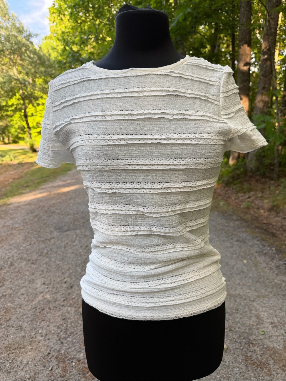 Francesca's Collections White Textured Short Sleeve Top